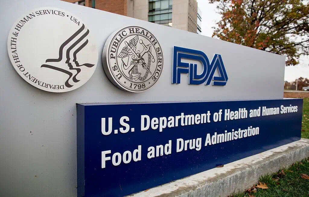 WHO否认疗效下，FDA仍执意批准瑞<font color="red">德</font>西韦治疗新冠