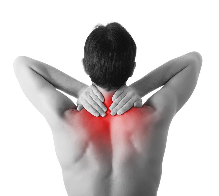 背部经常疼痛，可能这3种疾病在“作怪”，最好去检查一下！