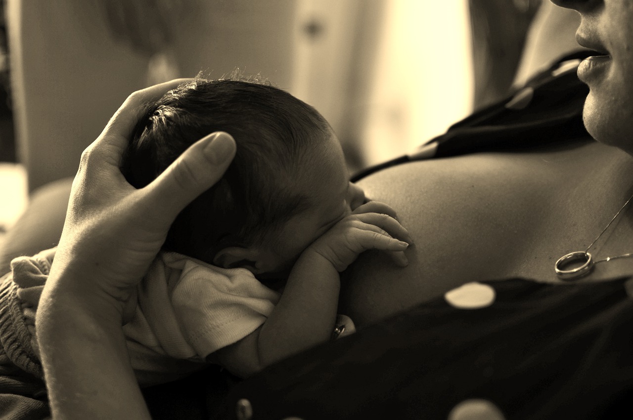 降低宝宝<font color="red">哮喘</font>风险最多竟达33%！坚持母乳喂养再+1分！