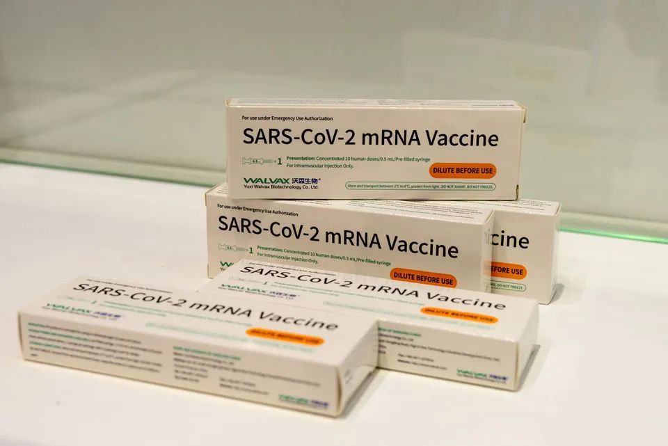中国首款<font color="red">mRNA</font>疫苗开始三期试验