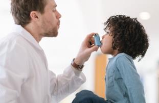 JAMA Pediatr：学龄前黑人儿童是美国儿童哮喘高风险人群