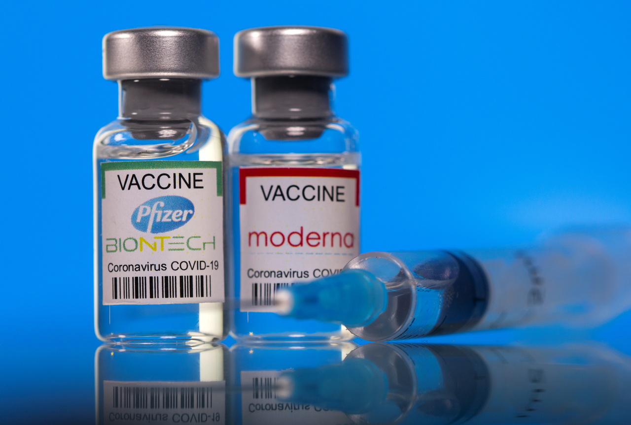 辉瑞首席执行官反对美国要求放弃新冠疫苗专利，或将引发全球原材料争夺