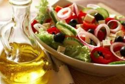 什么是地中海饮食？老年人坚持地中海式饮食可获得怎样的好处？