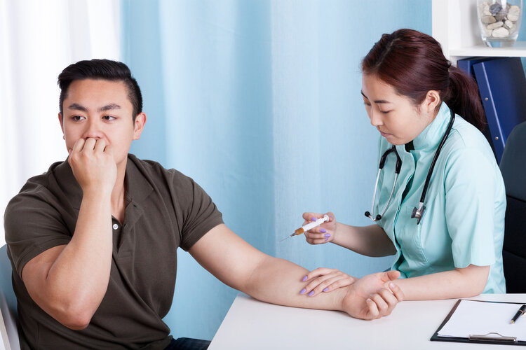 中国已接种新冠疫苗12亿剂次，美国人却在担心影响男性生育
