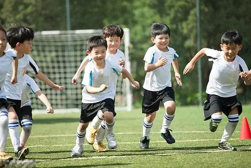 Lancet子刊：体育活动和久坐行为对儿童期至青春期后期2型糖尿病发展的影响