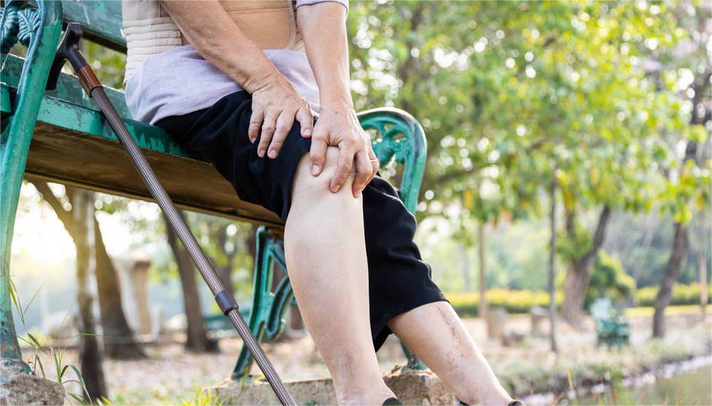A&R：膝神经阻滞用于膝骨关节炎患者的疼痛管理，一项随机安慰剂对照试验