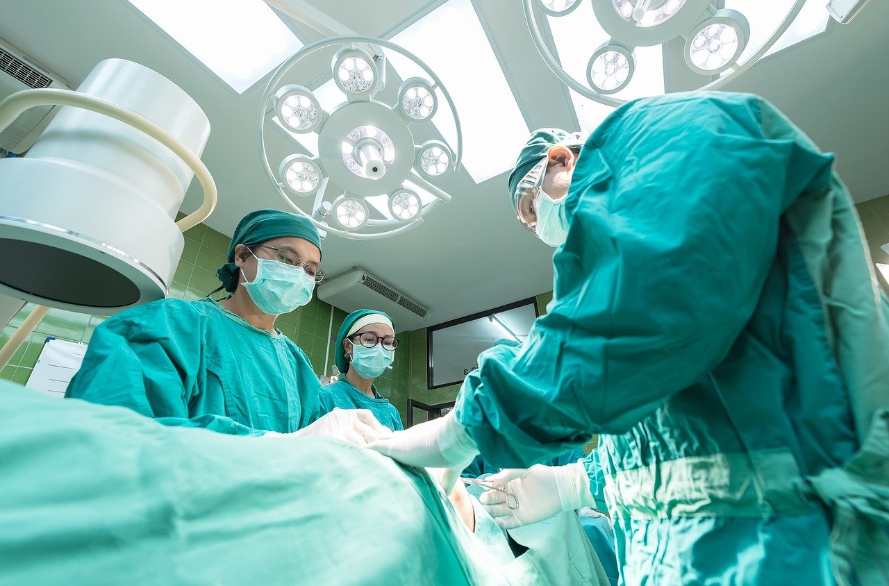 腹腔镜胃袖状切除术日间手术中国专家共识（2021版）