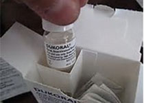 Nat Med：为应对奥密克戎变异株加强针该选CoronaVac还是BNT162b2疫苗？