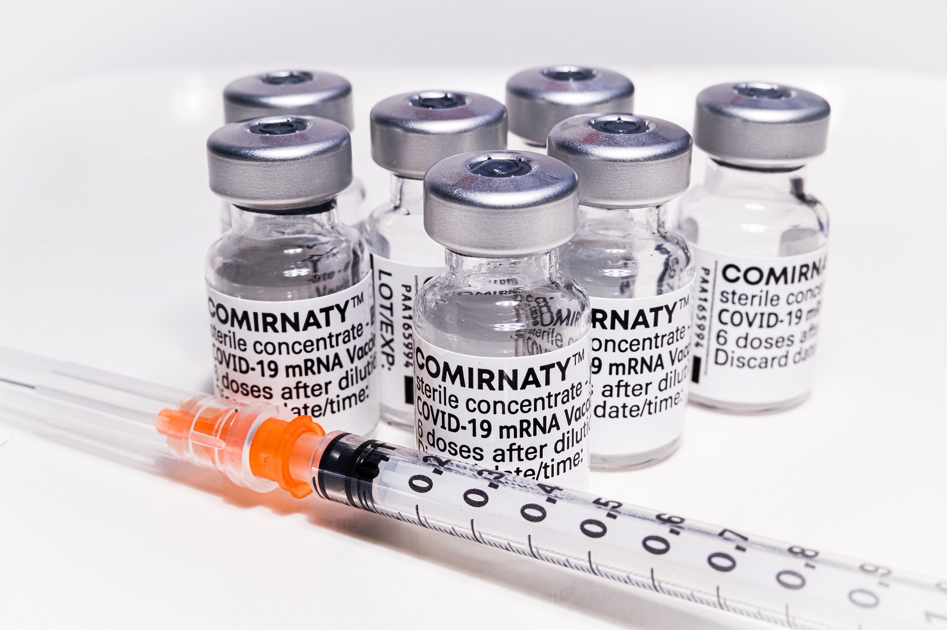 辉瑞/BioNTech旗下COVID-19疫苗Comirnaty：推迟决定是否让5岁以下幼童接种Comirnaty