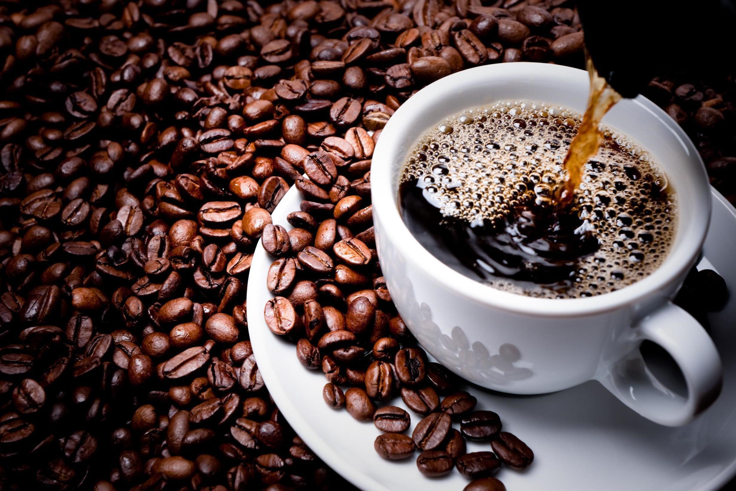 大型前瞻性研究表明过量饮用咖啡或导致<font color="red">脑</font><font color="red">容量</font>降低和痴呆症风险增加，喝到第几杯该停止？