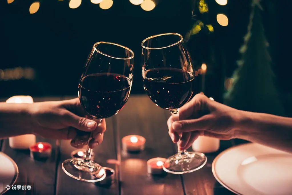 适度喝点儿红酒，对心血管疾病有益吗？