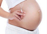 Int J Epidemiol：DNA甲基化是孕妇吸烟和胎儿出生体重间的桥梁