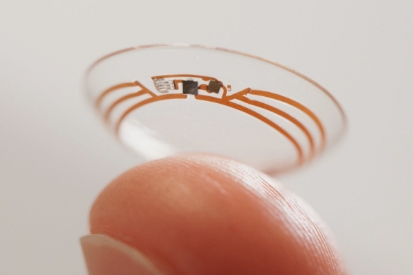 谷歌申请新专利，智能隐形眼镜取得新进展