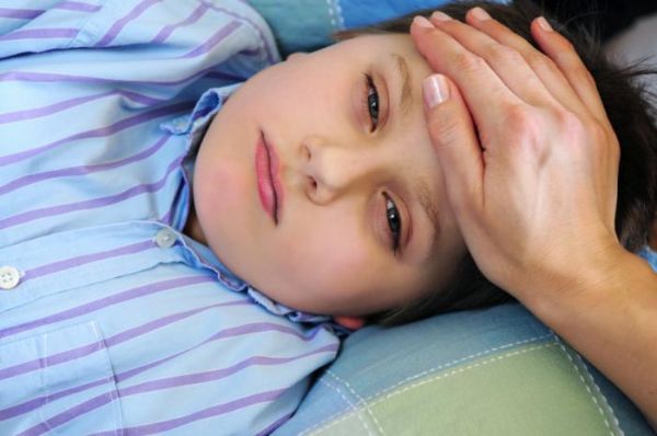 Neurology：上呼吸道感染增加短期内儿童中风风险