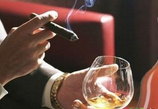 J Neurochem：为什么许多人喜欢喝酒的同时吸烟？因为可解除酒精造成的困意