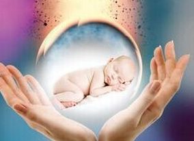 首例无创胚胎染色体筛查试管婴儿诞生