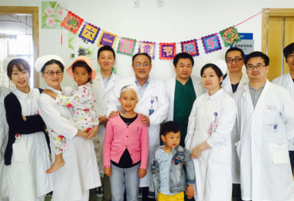 新华医院小儿神经外科为疾病中的孩子送去节日温暖
