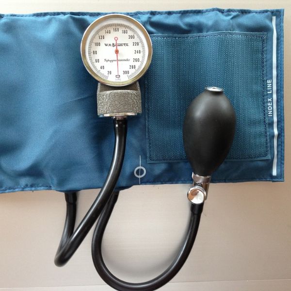 Circulation：伴无症状主动脉瓣狭窄的高血压患者其最佳血压控制目标应该是多少？