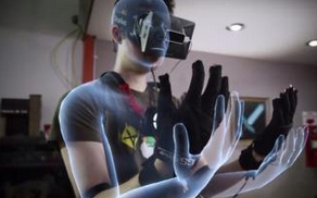 病人用VR缓解疼痛 效果出奇堪比麻药