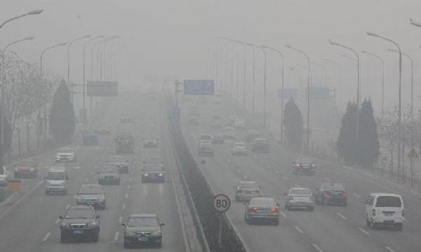中国疾控中心：密闭空间里空气净化器能显著降低污染