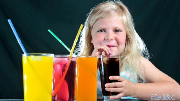 女孩常喝饮料增乳腺癌风险 乳腺癌的病因
