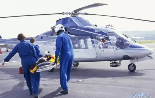 直击中日医院<font color="red">直升机</font>救援呼吸危重症病人