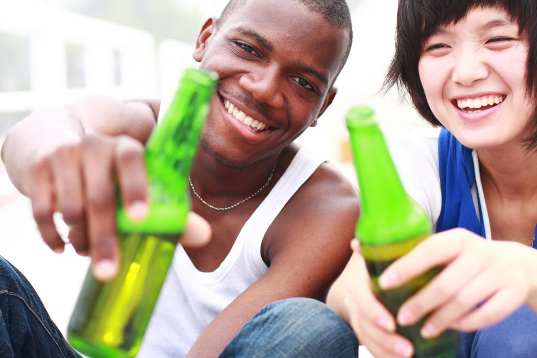 J STUD ALCOHOL DRUGS：适度饮酒能预防心脏病？是真的吗？
