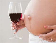 孕妇<font color="red">少量</font>饮酒亦能影响孩子面部发育