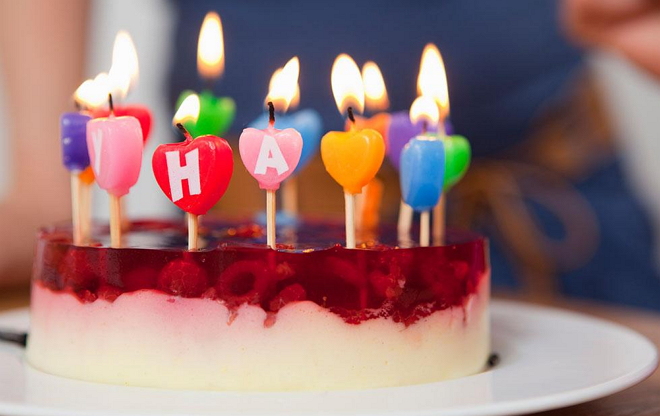吹生日蛋糕上的蜡烛会让细菌增加<font color="red">1400</font>%