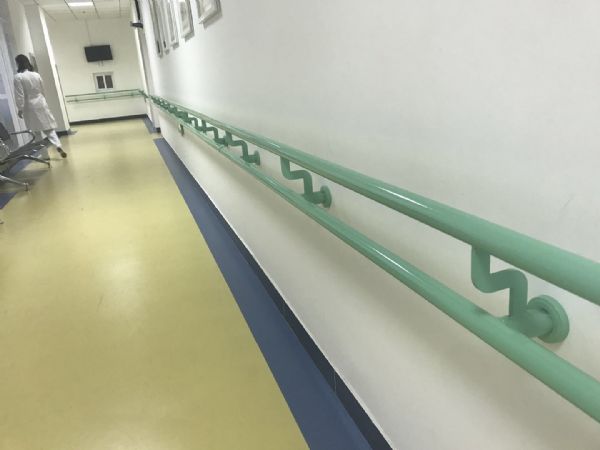探秘北京转型康复的社区医院：设备启用 病房虚掩