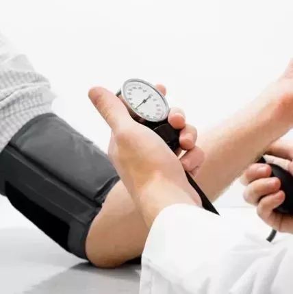 有关新的高血压标准，中国是向左还是向右？
