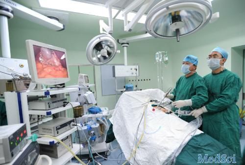 UROLOGY：肾移植术：腹腔镜VS开放