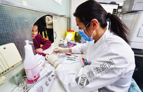 北京儿童医院采血窗口试运行“叫号”系统