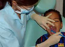Clin Oral Investig：富含水胶体牙粉作为氟化物控释系统的一项随机三盲交叉试验