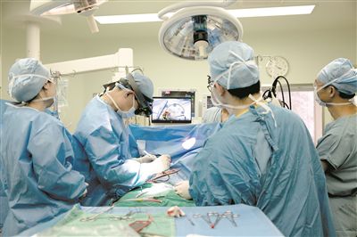全球首创！广州医生用虚拟影像为手术“导航”