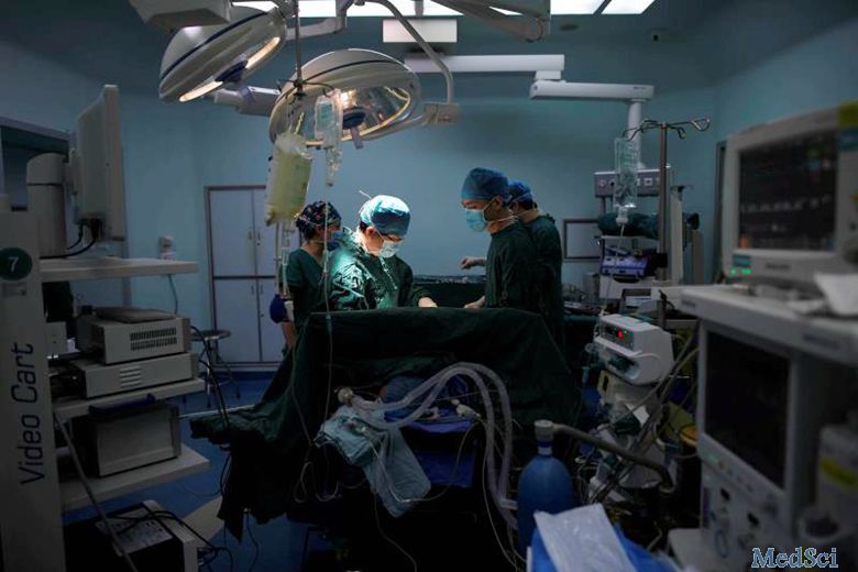 重庆医生创新手术吻合方式 降低并发症发生率