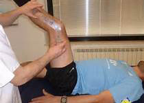 膝痛就不能运动？错！这4个动作对膝骨性关节炎的恢复很有用！