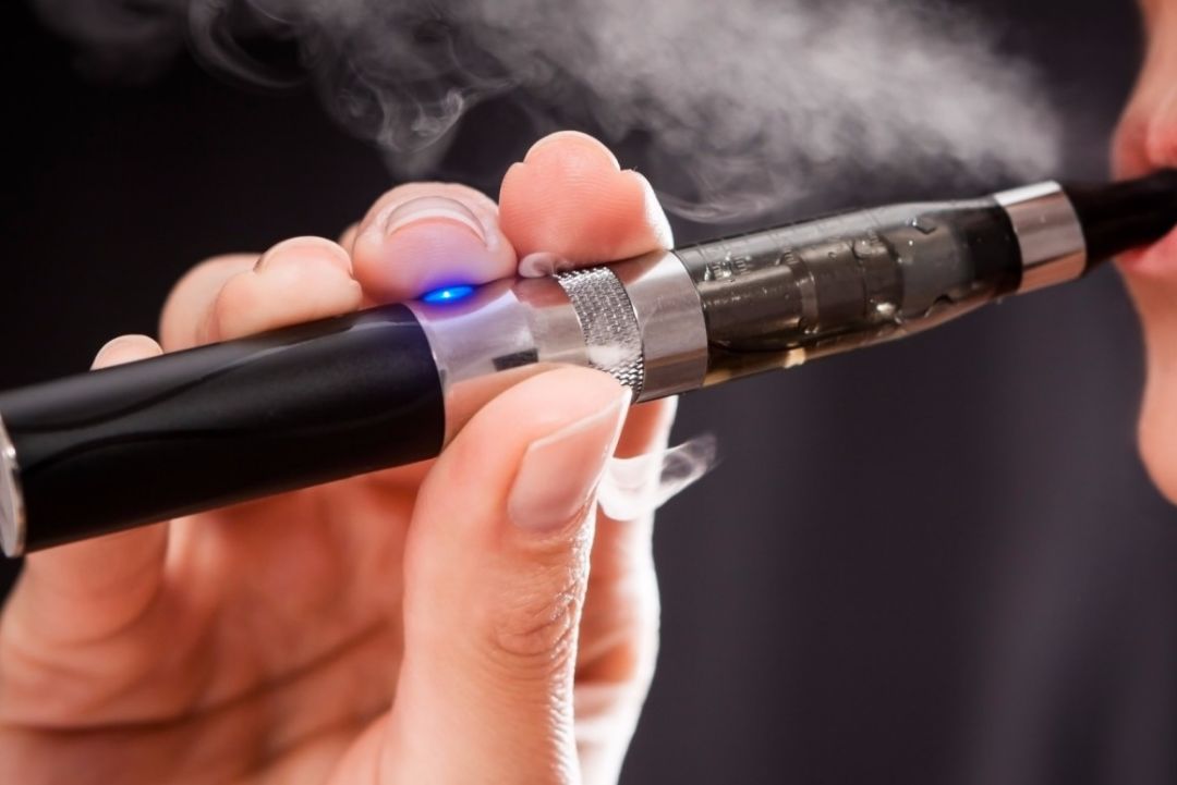 NEJM：电子烟相关肺部疾病——初步报告