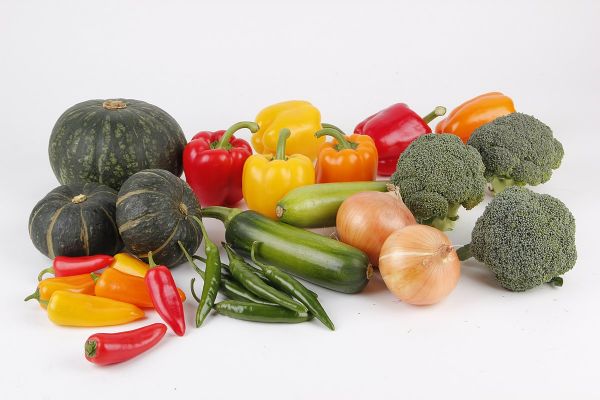 Eur Heart J：41万人研究：每天吃4两蔬菜，可防13%中风